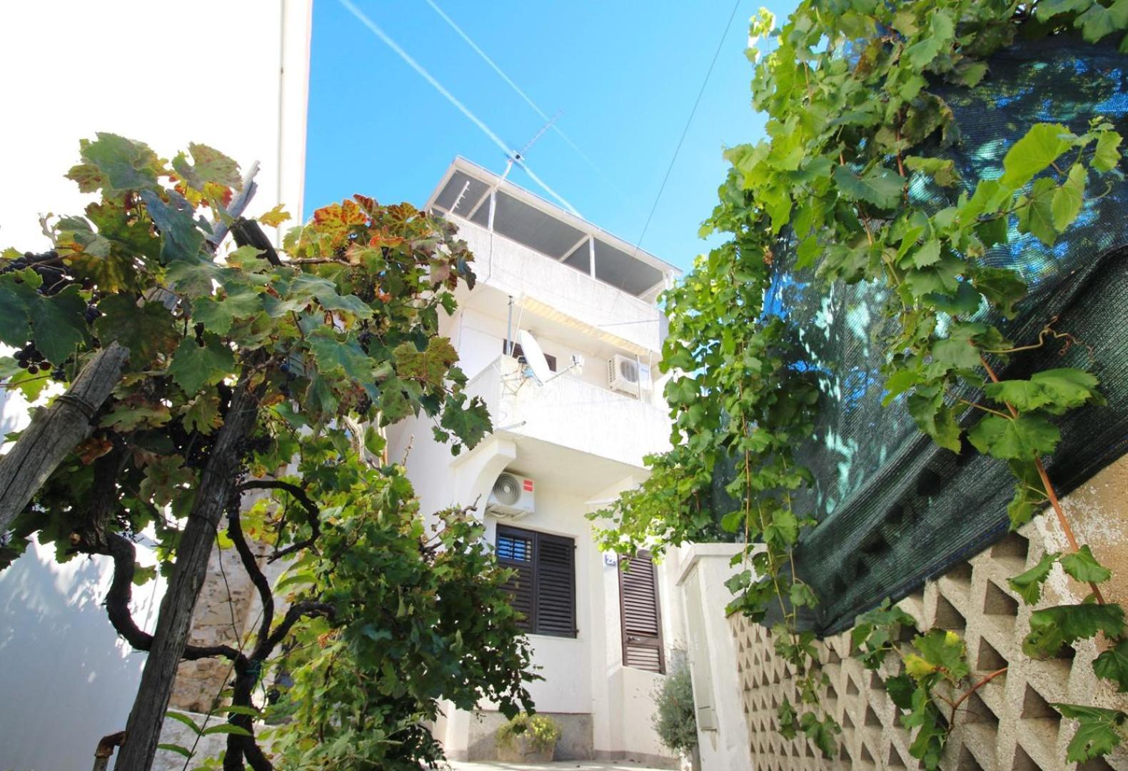 Apartments Bugi Baška Eksteriør billede