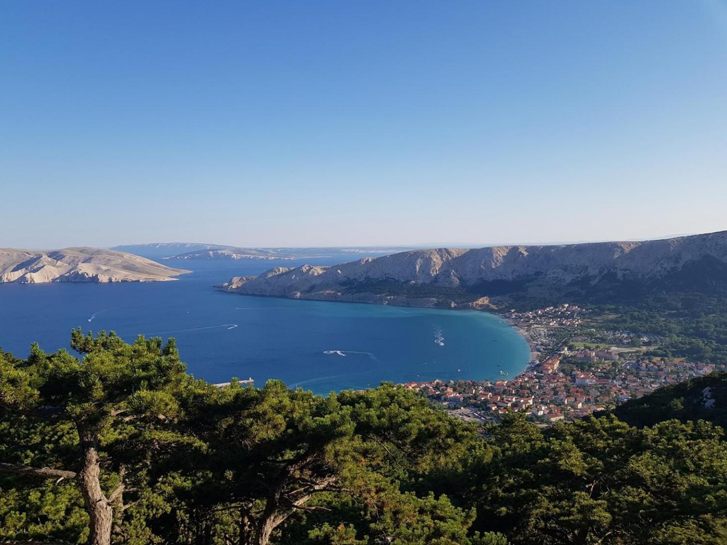 Apartments Bugi Baška Eksteriør billede